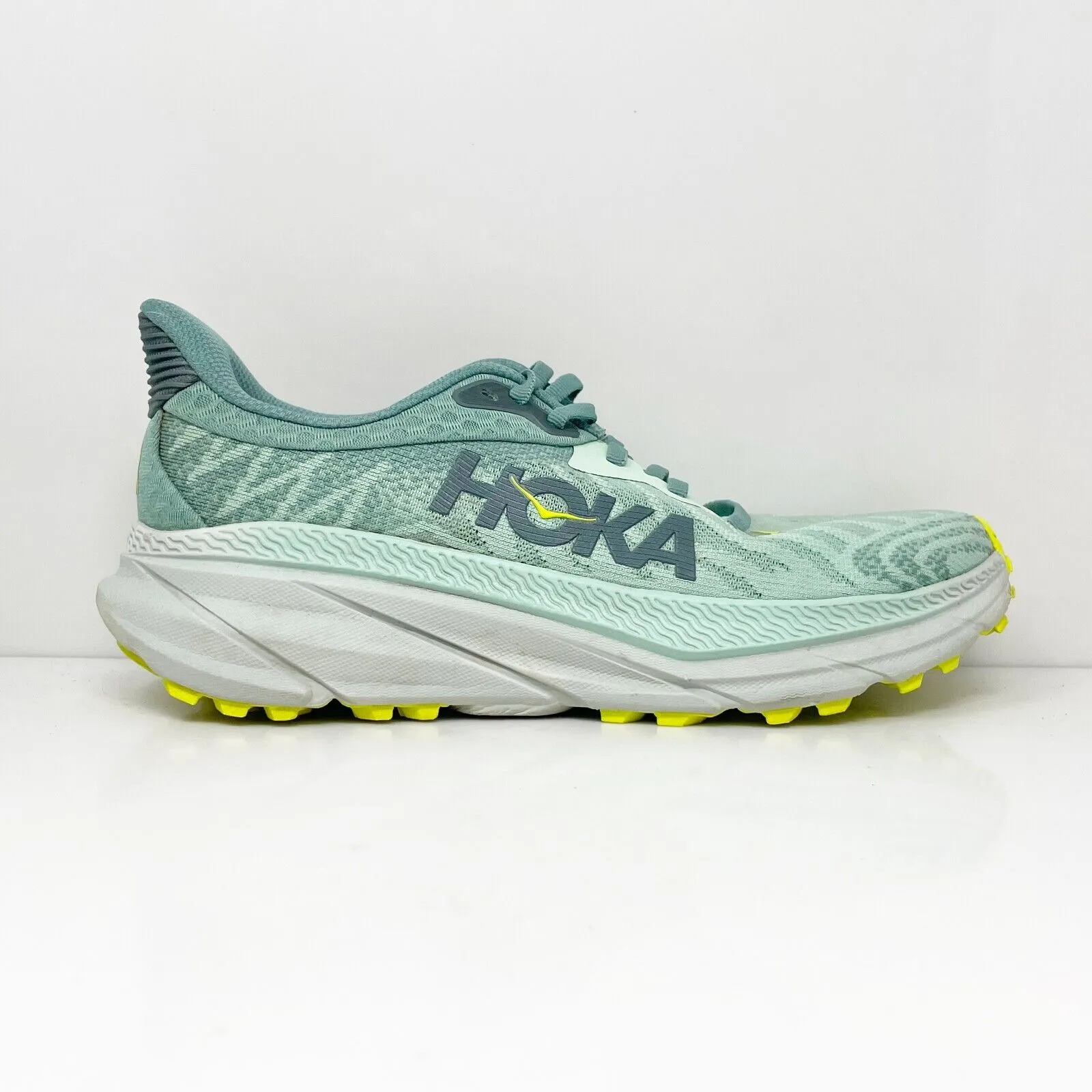 Hoka One One Womens Challenger ATR 7 1134498 Green Running Shoes Sneakers Sz 7 B