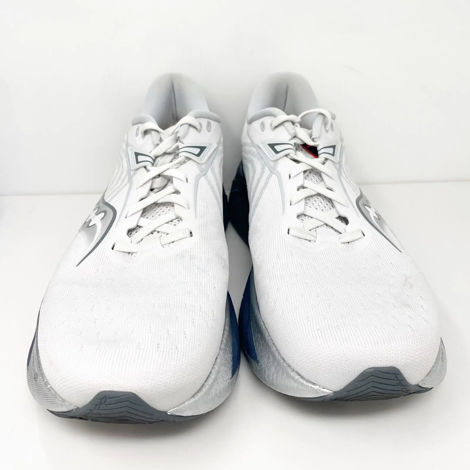 Saucony Mens Triumph 22 S20964-218 White Running Shoes Sneakers Size 11.5
